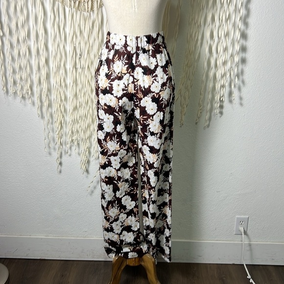 Mink Pink Maya Floral Pants Size XS - Picture 4 of 14
